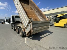 Renault Premium 460.32 8x4 Dxi