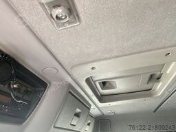 Renault Premium 460.32 8x4 Dxi