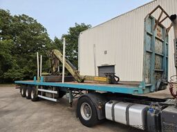 TRAILOR mit Holzkran Loglift 81 / BLATT gefedert