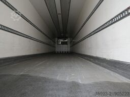 Chereau 3 Axle frigo trailer with THERMO KING SLX 300