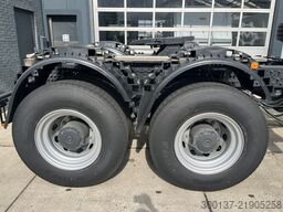 Mercedes-Benz Arocs 4058 AS 6x6 Tractor Head 180T Push Pull E...