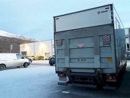 Mercedes-Benz Atego 818 box truck.