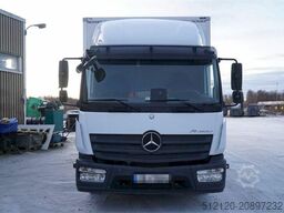 Mercedes-Benz Atego 818 box truck. Low km.