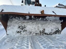 CAT 930G w/ bucket, pallet forks and scale. See hours!