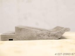 unbekannt 28/143 mm  R4