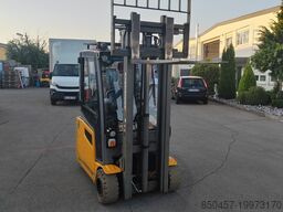Jungheinrich EFG220 Li-ion
