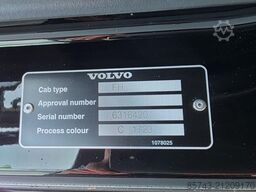 Volvo FH540 8X2 WITH HIAB 140TM CRANE Dutch Registration