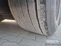 Kögel Curtainsider Mega