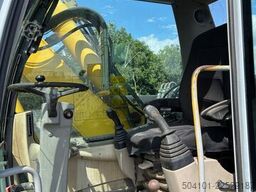 New Holland MH City 16