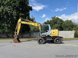 New Holland MH City 16
