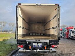 SCANIA P320 6X2*4 LAMBERET FRIGO