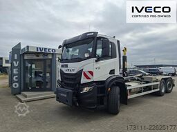 IVECO X-Way AD280X42YPS ON+ / Winterdienstvorbereitung