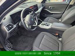 BMW 320d  Touring  xDrive  Navigation wenkbar