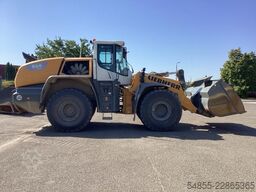 LIEBHERR L566 Xpower
