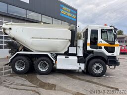 RENAULT Kerax 420 6x4
