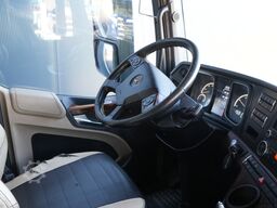 Mercedes-Benz Actros 3351 6x4 tractor unit