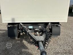Pacton PACTON GESLOTEN AANHANGER MET LAADKLEP