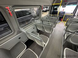 MERCEDES-BENZ eSprinter 400 KM Reichweite 15+20 Linie
