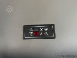MERCEDES-BENZ eSprinter 400 KM Reichweite 15+20 Linie