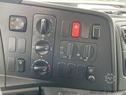 Mercedes-Benz Atego 1725 4x4 Refrigerator Truck