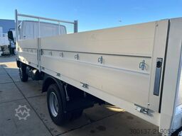 Mercedes-Benz Accelo 915 4x2 Flatbed with Dropsides
