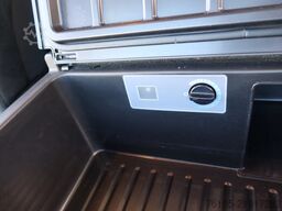 Mercedes-Benz Actros 1830 Bak + Dhollandia klep 2000 KG + rol...