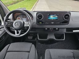 MERCEDES-BENZ SPRINTER 317 Bakwagen Laadklep!