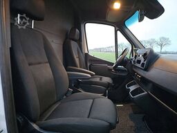 MERCEDES-BENZ SPRINTER 319 Bakwagen Laadklep V6