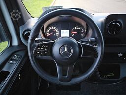 MERCEDES-BENZ SPRINTER 319 Bakwagen Laadklep V6