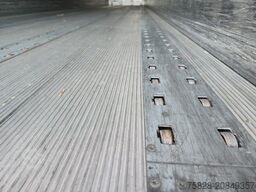 SCHMITZ CARGOBULL SCB*S3B / Carrier 1950 / 6247 St./ 7 cm Wand