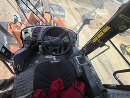Hitachi ZW250-6
