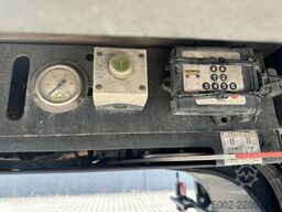 Broshuis 3ABSD Lowloader 3-axle / GVW: 59.000kg / Neck: ...