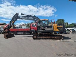 VOLVO EC 220 / SW + 2 Löffel