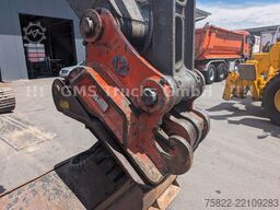 VOLVO EC 220 / SW + 2 Löffel
