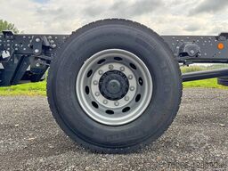 Iveco EuroCargo 180 E28-4185 Chassis Cabin (32 units)