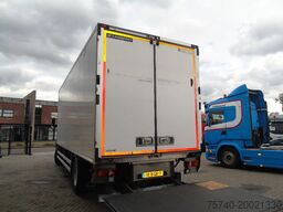 MAN TGM 18.250 + carrier supra 850euro 6 + lift  + 19T