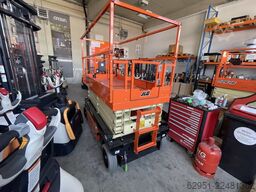 JLG R2646