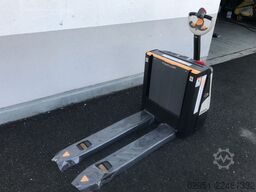 Crown WP 3080 Elektro-Hubwagen mit Masthub