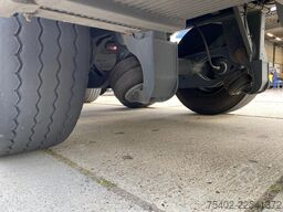 Pacton /Hard-Wood Floor / Steering Axle / 1x Lift Axle...