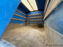 MERCEDES-BENZ VARIO 816 D DOKA 7-Sitzer Plane 3 m*AHK