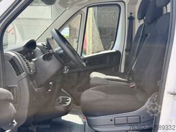 Peugeot Boxer Kasten 435 L4H2  180 AUT/NAvi/PDC