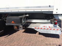 Wielton 3 Asser. Gesloten met Dhollandia klep 2500 kg L...