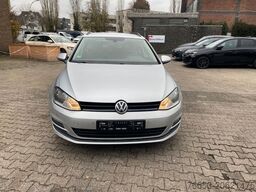 VOLKSWAGEN Golf 1.6 TDI DSG Variant* Navi* Klima* MFL* PDC