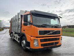 Volvo *RHD* FM-370 6x2R Kehrichtwagen