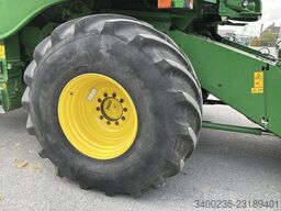 John Deere T560i