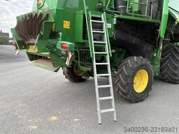 John Deere T560i