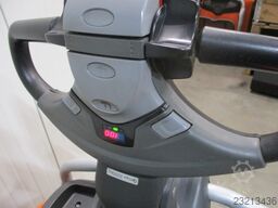 TOYOTA LPE200