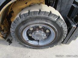 Caterpillar DP25N - Triplex-FH 4,75m + Zinkenversteller + Seit