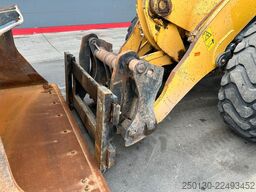 KOMATSU WA 320-7 inkl. Schaufel & Gabel