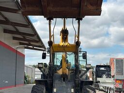 KOMATSU WA 320-7 inkl. Schaufel & Gabel